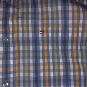 Tommy Hilfiger button up